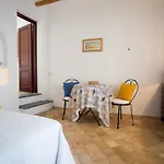 House With Garden And Sea View In