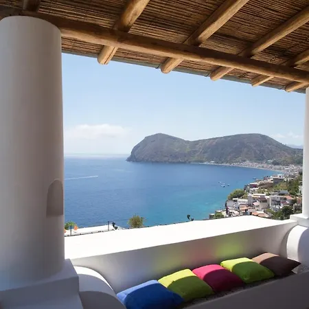 House With Garden And Sea View In בית נופש *