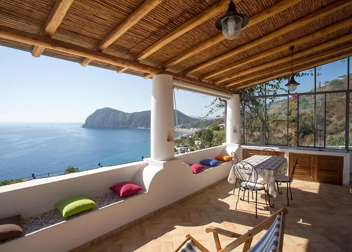 House With Garden And Sea View In