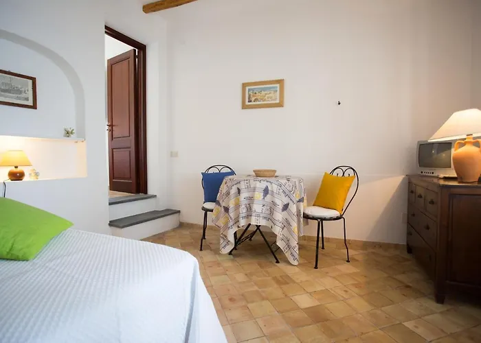 House With Garden And Sea View In