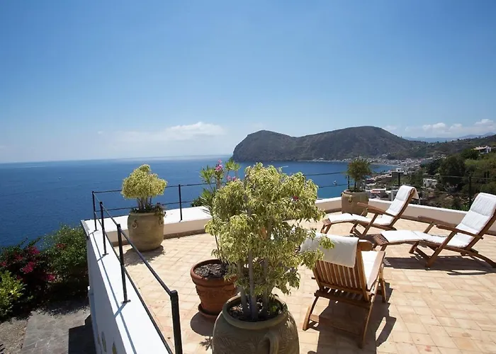 House With Garden And Sea View In * Città di Lipari