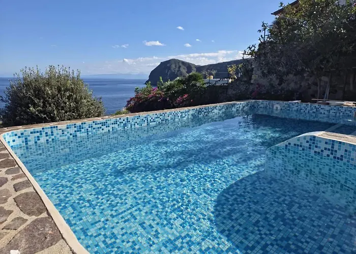 Casa de Férias House With Garden And Sea View In Lípara